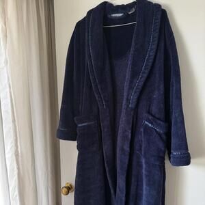 Dark blue navy housecoat robe fuzzy soft size small bathrobe size s women's coat